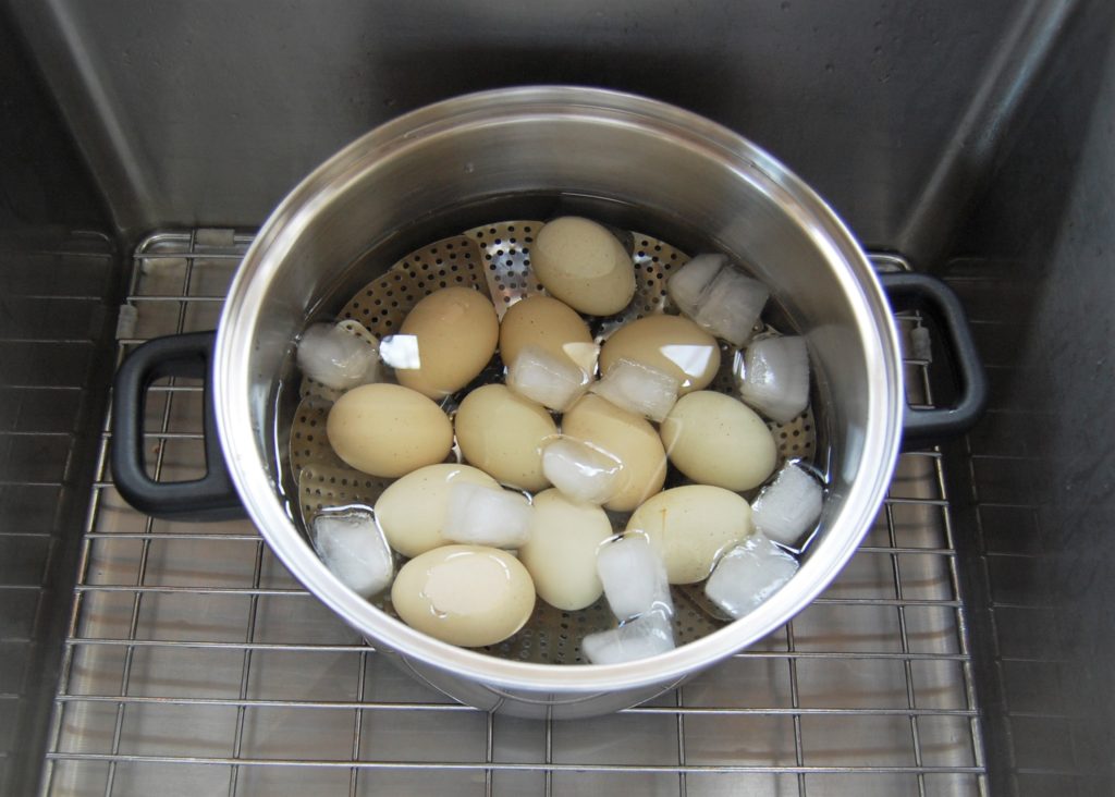 Perfect hard boiled eggs every time/tidybrownwren.com